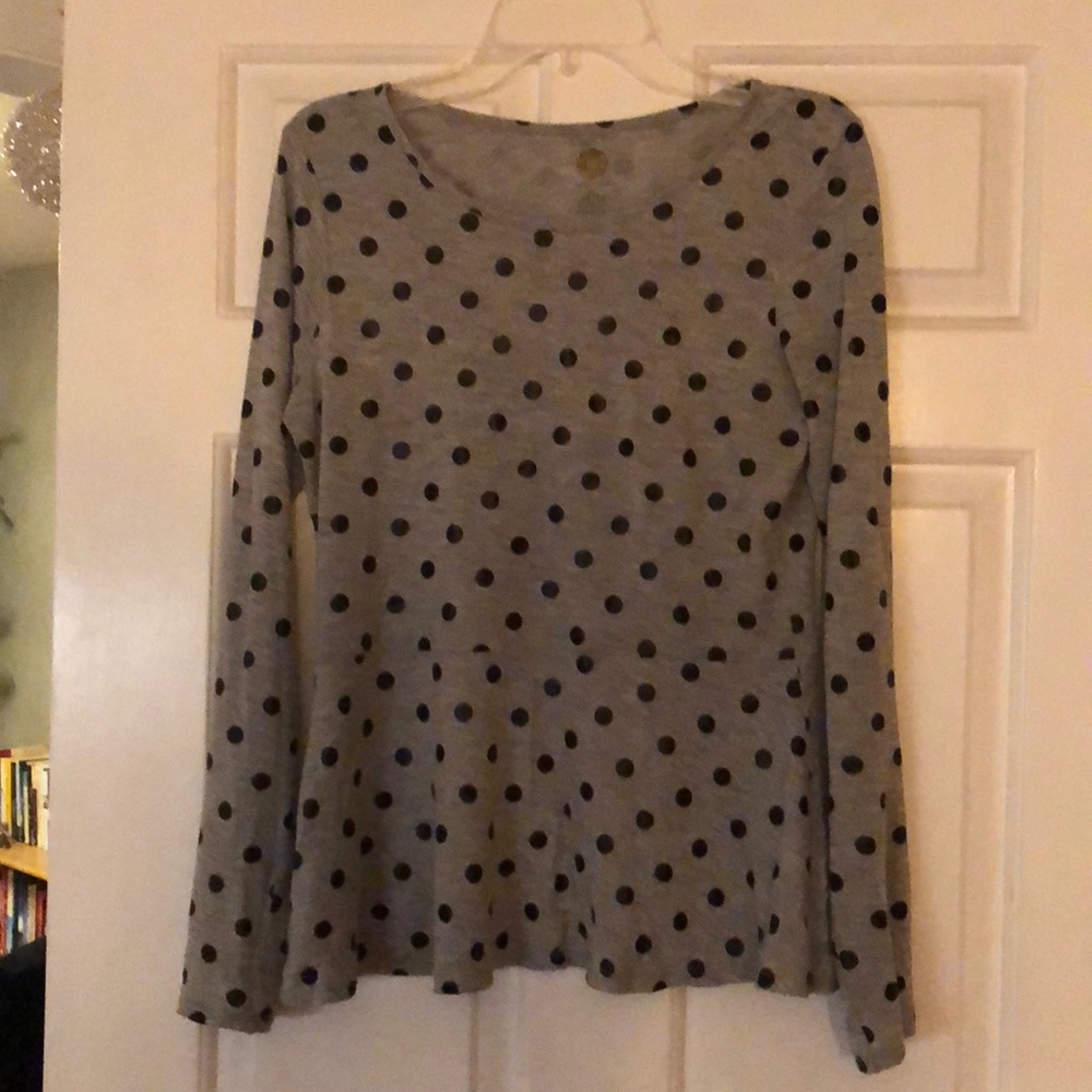 Girl’s polka dot shirt
